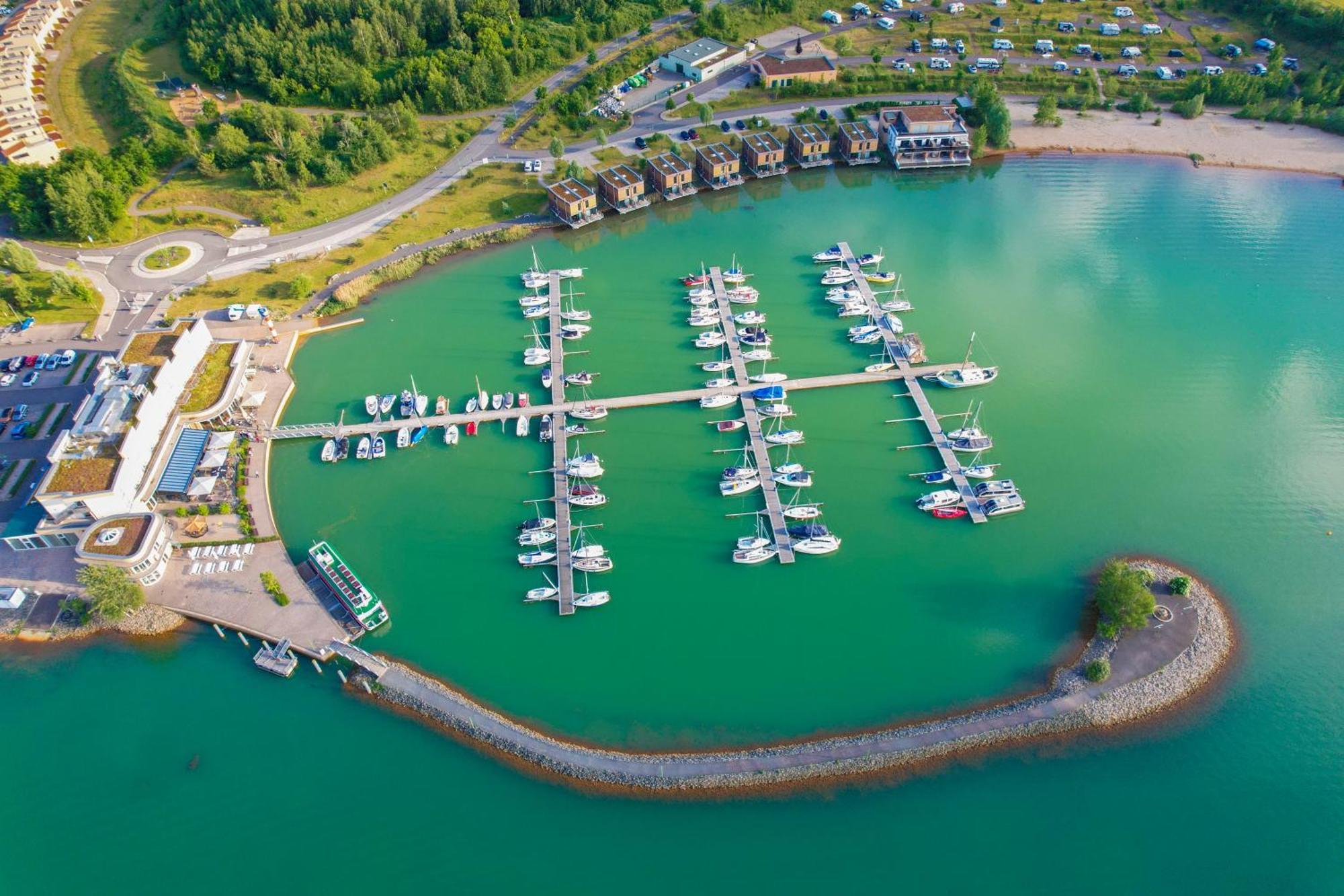 Lagovida Das Ferienresort Am Stoermthaler See Grosspösna Exterior foto